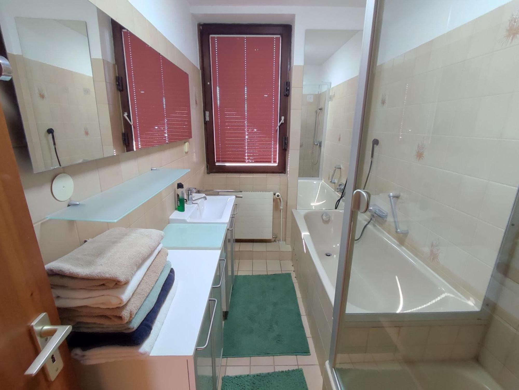 Workation Nature View Mit Balkon, Indoor Pool, Kueche Tiefgarage Auf Anfrage ヴィースバーデン エクステリア 写真